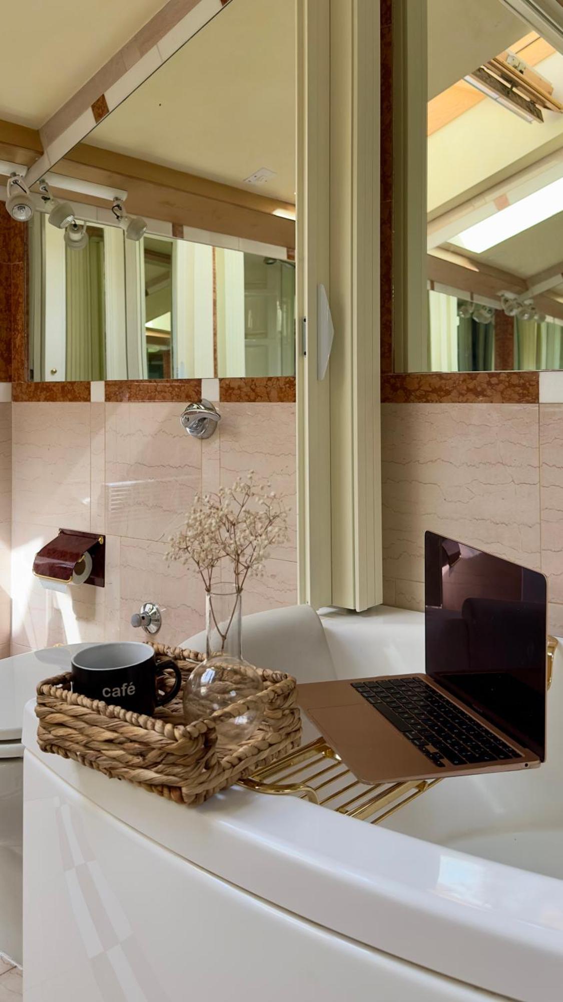 L'Echelle Rouge Aparthotel Cannes Cameră foto